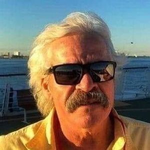 Meet your Posher, Chuck